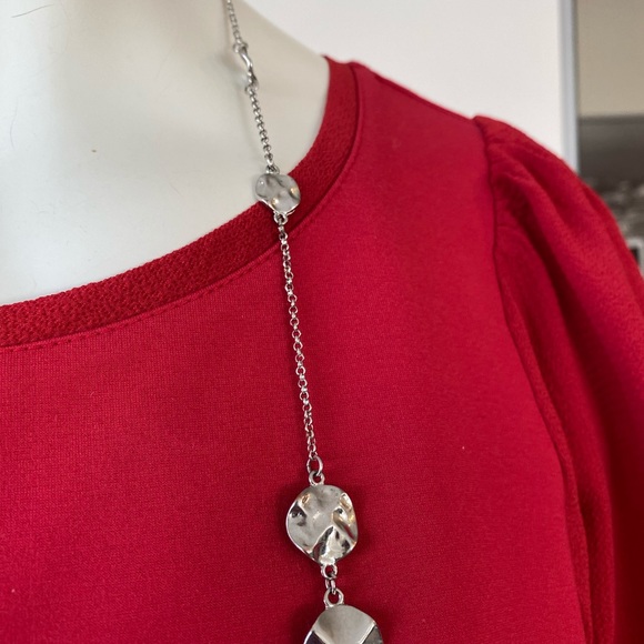 Cute top with textured sleeves - Picture 5 of 7